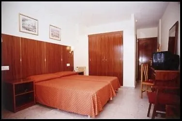 Port Vista Oro Hotel