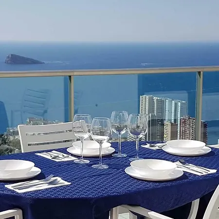 Deluxe Penthouse On The 42nd Floor With Amazing Sea Views Lägenhet