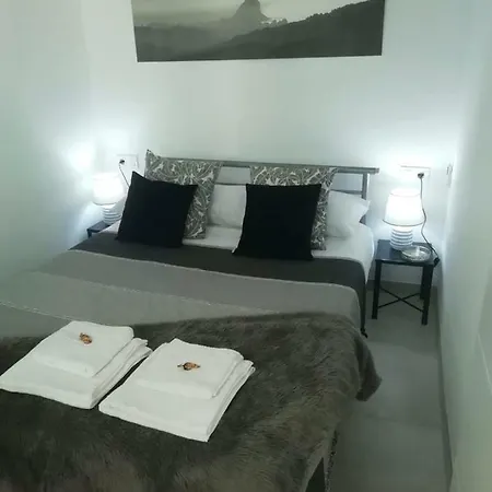 La Siesta *