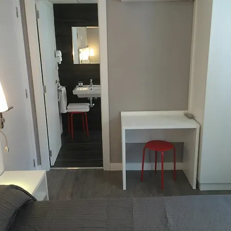 Benidorm Beach Hostel Hotel