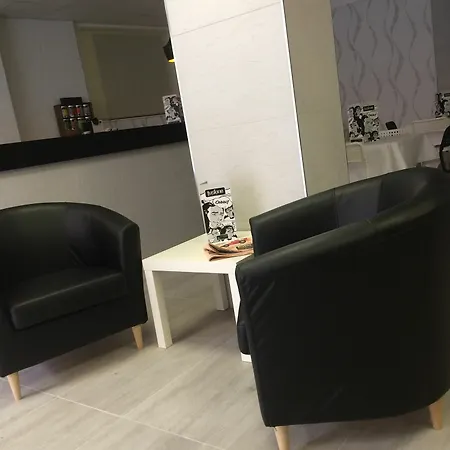 Hotel Benidorm Beach Hostel 2*