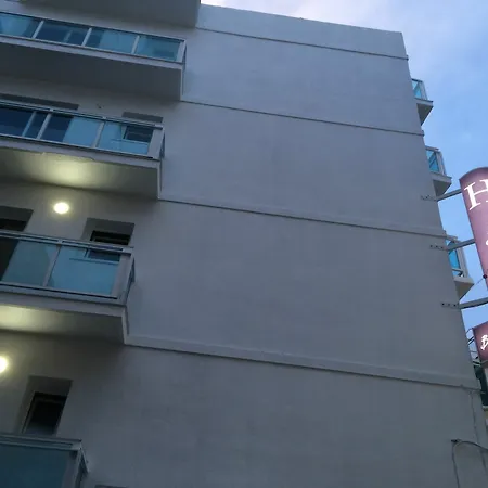 Отель Benidorm Beach Hostel Бенидорм
