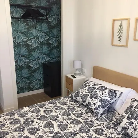 Av/ Armada Espanola, Ed/ Fernandos, 5, 5º H2 Apartment