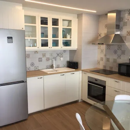 Av/ Armada Espanola, Ed/ Fernandos, 5, 5º H2 * Benidorm