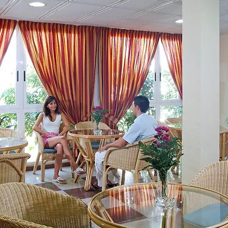 Internacional Hotel 2*
