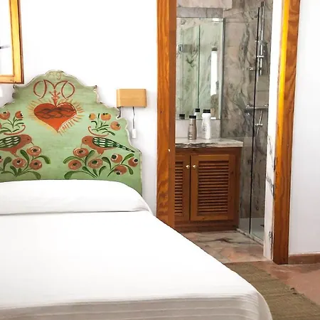 Villa Altozano With Pool, Barbeque, Large Garden, And Fantastic Sea Views *