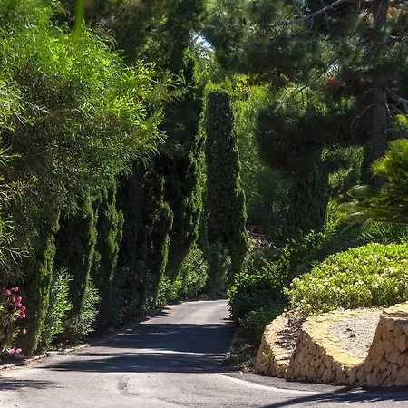 Villa Altozano With Pool, Barbeque, Large Garden, And Fantastic Sea Views *