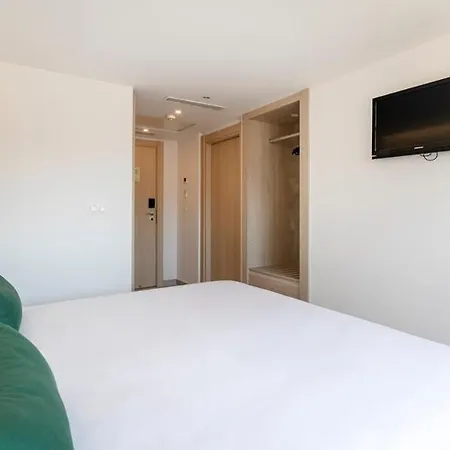 Hotel Halley & Affiliated By Melia Benidorm