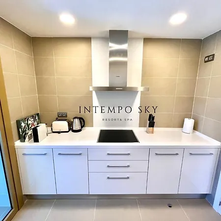 Intempo Sky & Apartment *