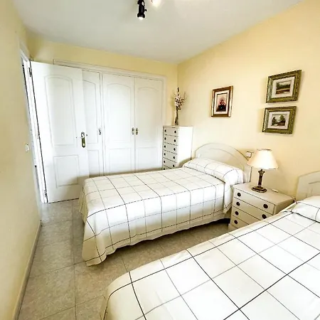 Apartamento Torre Condor Ref 042 *