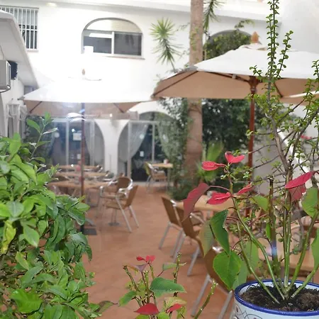 Internacional Hotel 2*