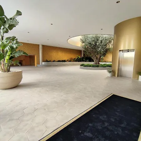 Intempo Luxury Sky View &