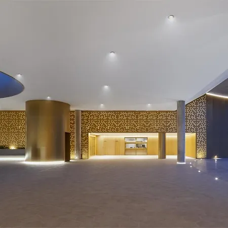 Intempo Luxury Sky View &