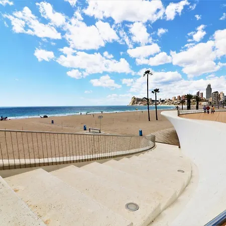 Sunset Waves 3-194 Poniente بينايدورم