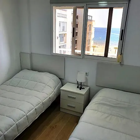 First Line With 3 Bedrooms And Seaviews Apartamento *