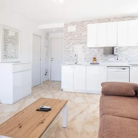 Apartment Acuarium Ii 5-b Levante *