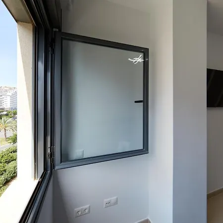 Apartment Luxurious Newly Renovated 2 Bedroom By The Benidorm