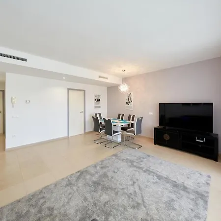 Luxurious Newly Renovated 2 Bedroom By The * Benidorm