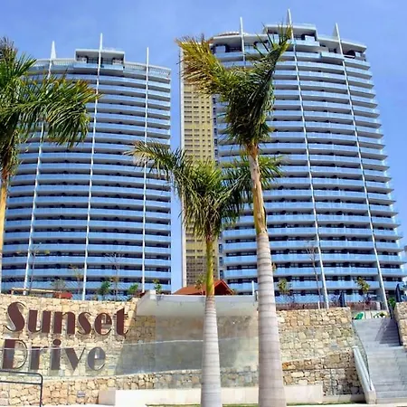 Luxury Residencial Sunset Drive - Benidorm, Espana Apartment *