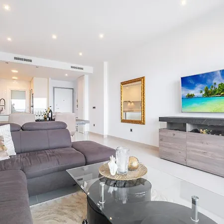 Sunset Drive 9-18 Poniente Apartment