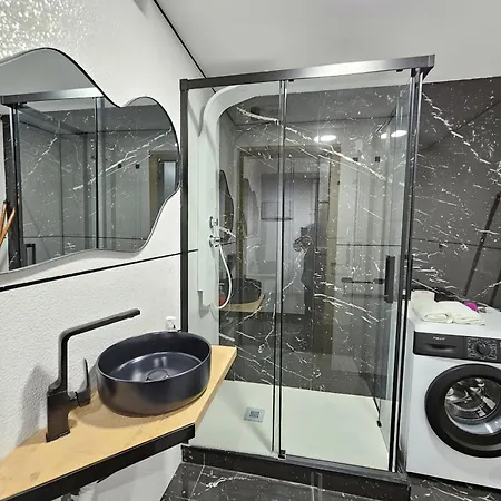 Black Apartment
