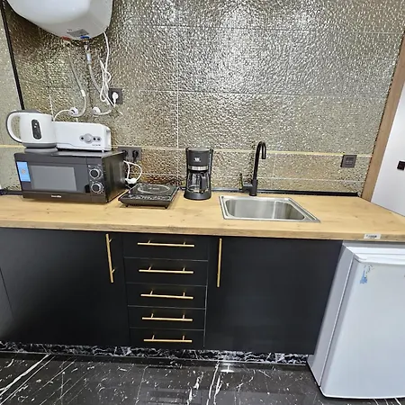 Apartment Black *