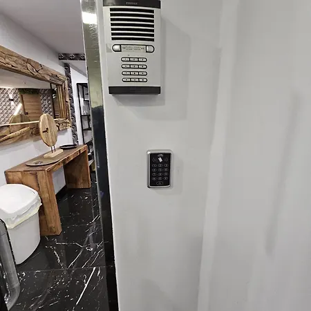 Black Apartment