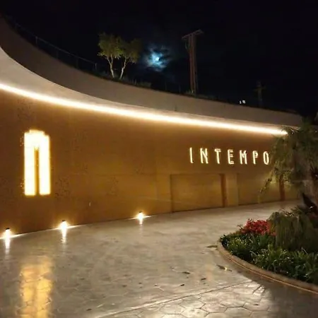 Apartment Intempo Luxury Sky View & *