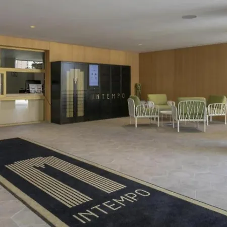 Intempo Luxury Sky View &