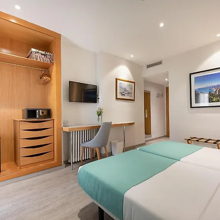 Poseidon Aparthotel 3*