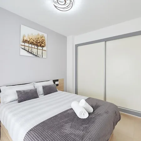 Luxury, Newly Renovated 1-bedroom By The Beach