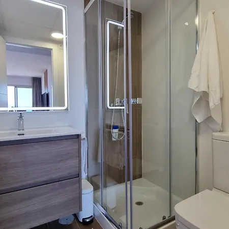 Skyscraper With Panoramic Views - Floor 38 Apartment *