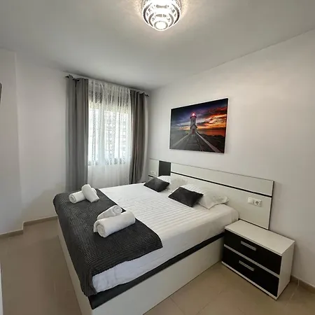 Apartment Luxury 3 Bdr By The Beach *