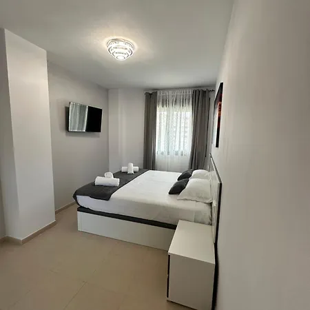 Apartment Luxury 3 Bdr By The Beach *