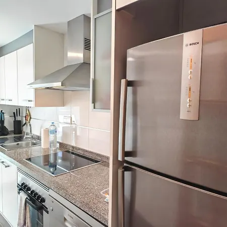 Skyline 5 With Private Balcony And Views Apartmán