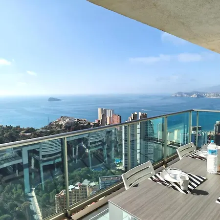 Skyline 39 Increibles Vistas Al Mar Desde La Terraza Privada En La Planta 39 شقة