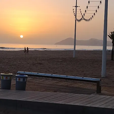 Living Benidorm. Playa Levante Apartment *