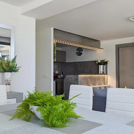 Apartment Torre Sea View