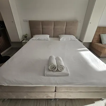 Tierra Del Sol If Apartment