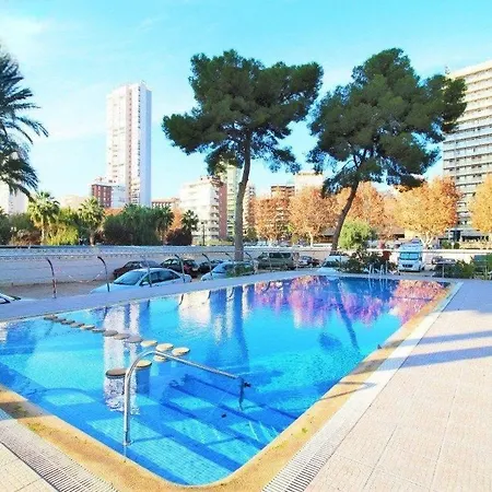 Apartment Damas 10 *