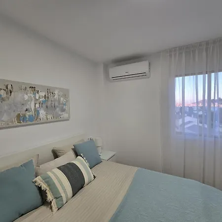 Apartment Paseo Del Mar