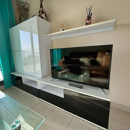 Beautiful Near With Panoramic Sea-view Apartment