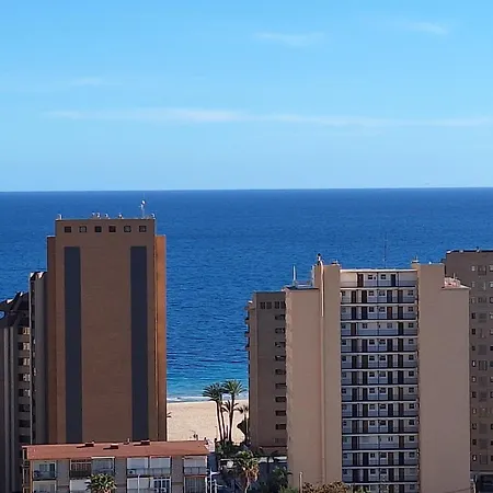 Marinas, Muy Amplio Cerca De Playa Poniente *