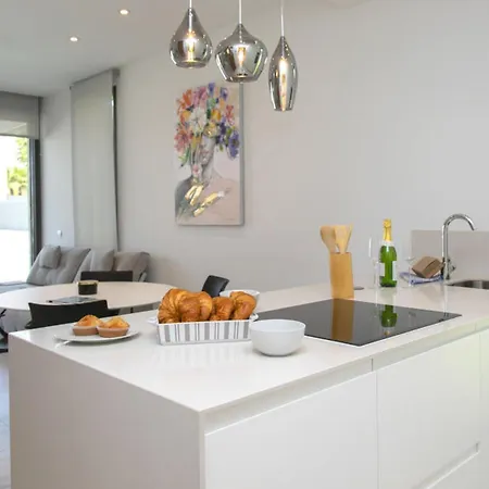 Global Bruselas - By Global Rental Holidays 18917 *