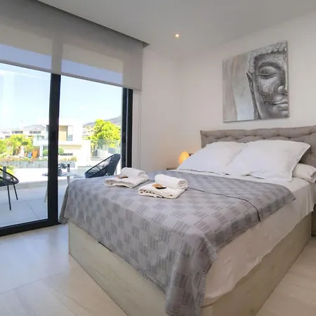 Global Bruselas - By Global Rental Holidays 18917 Holiday home