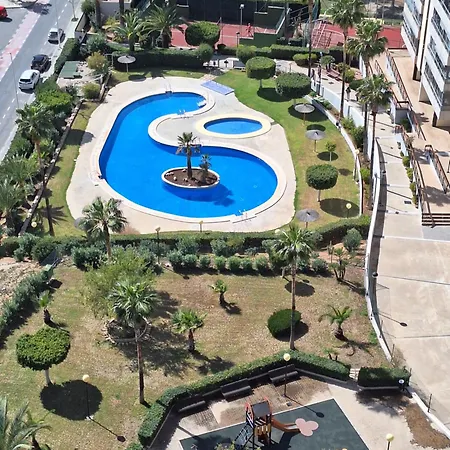Marinas, Muy Amplio Cerca De Playa Poniente شقة