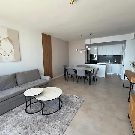 Apartment Torre Sakura By Leo