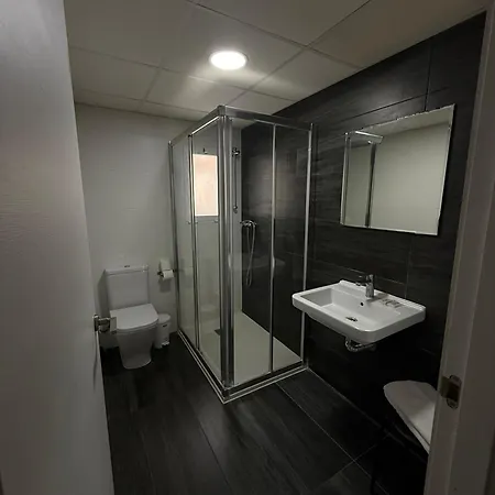 Πανσιόν Hostal B And B Benidorm Μπένιντορμ