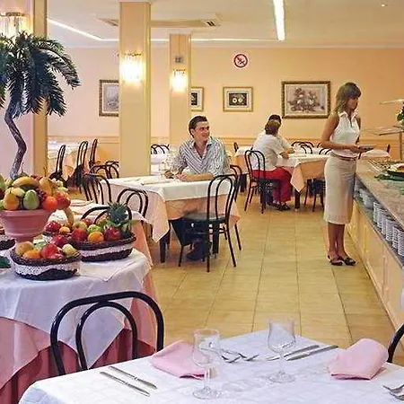 Rh索尔酒店
