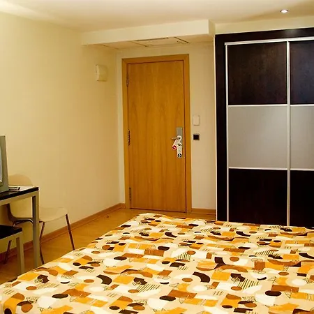 Sol Y Sombra Hotel 3*